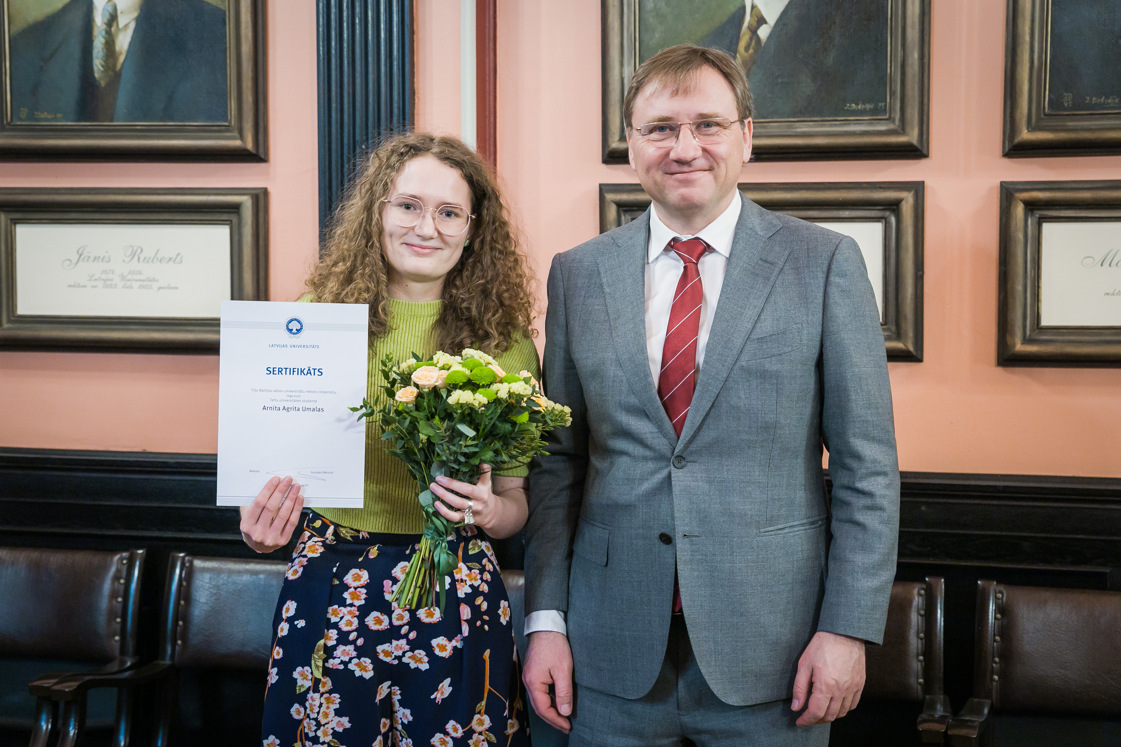 Scholarship of Three Baltic Universities of 2025 recipient Arnita Agrita Umalas and UL Rector Gundars Bērziņš