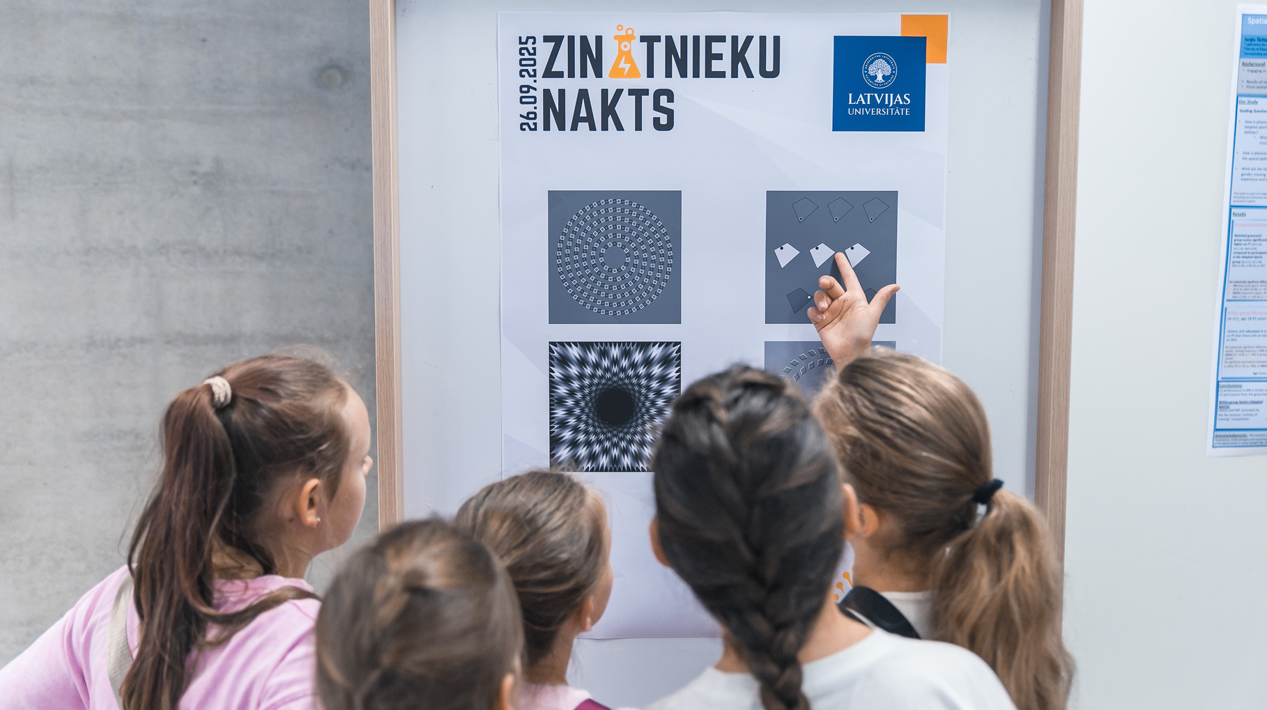 Bērni LU Akadēmiskajā centrā Zinātnieku naktī