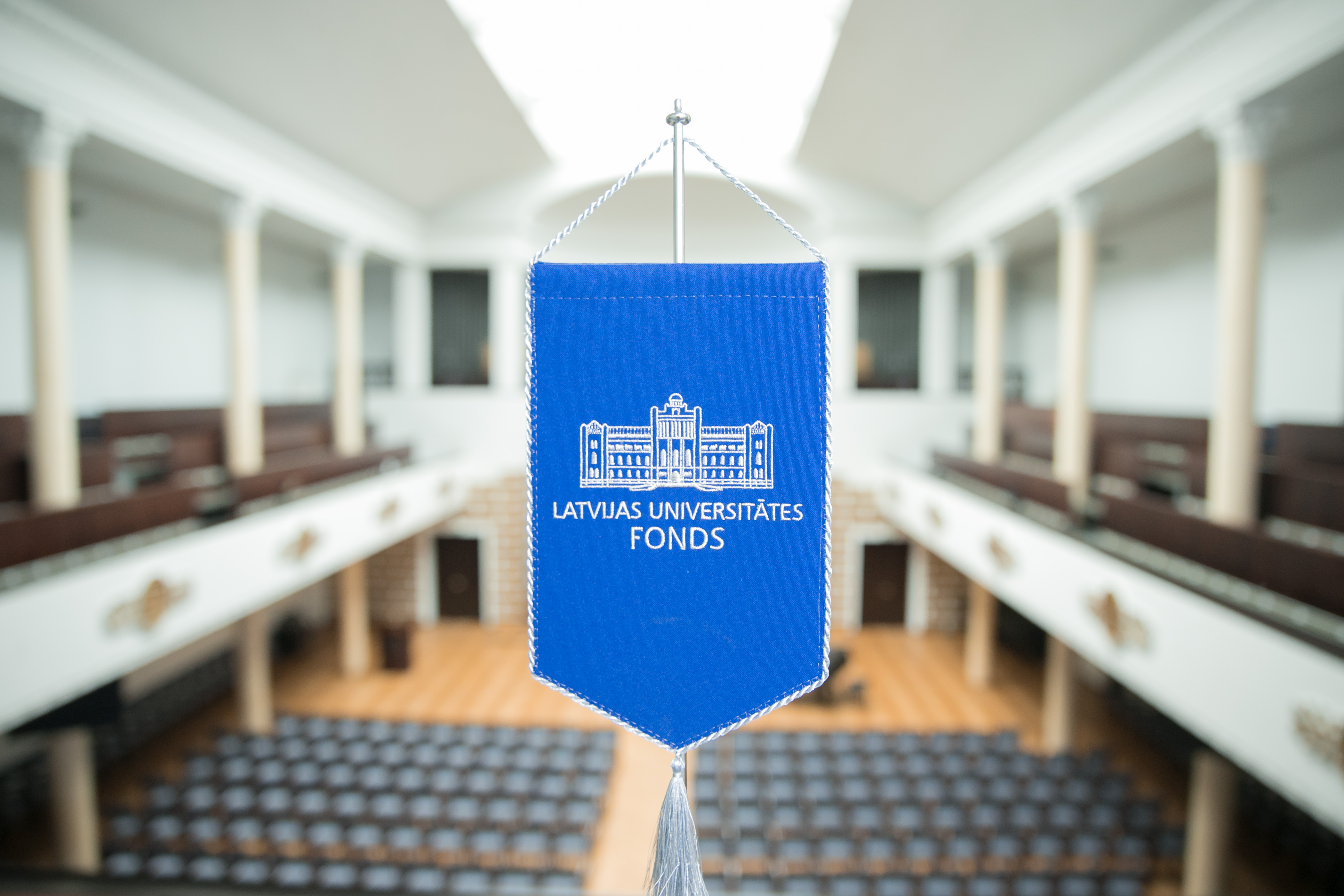 Latvijas Universitātes fonda vimpelis
